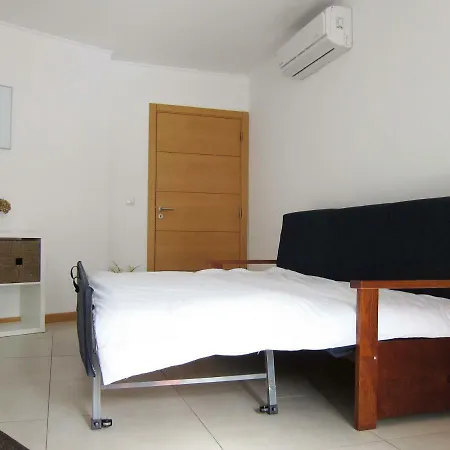 Modern&cozy One Bedroom Flat - Private Parking פורטימאו
